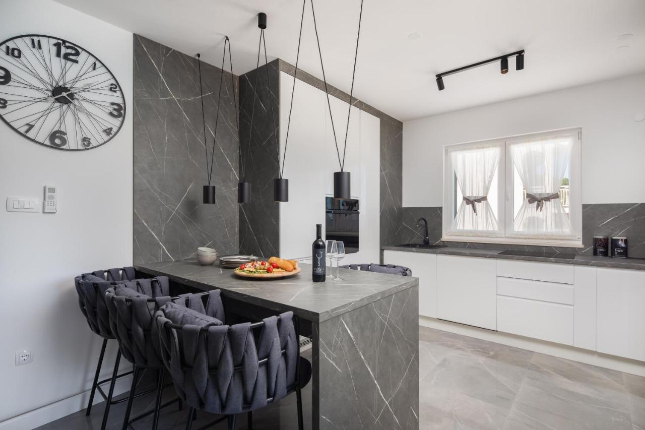 Apartments Villa Maracella Marina Εξωτερικό φωτογραφία